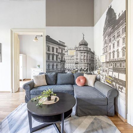 Cozy & Nostalgic Budapest Style Apartment In The Center ภายนอก รูปภาพ