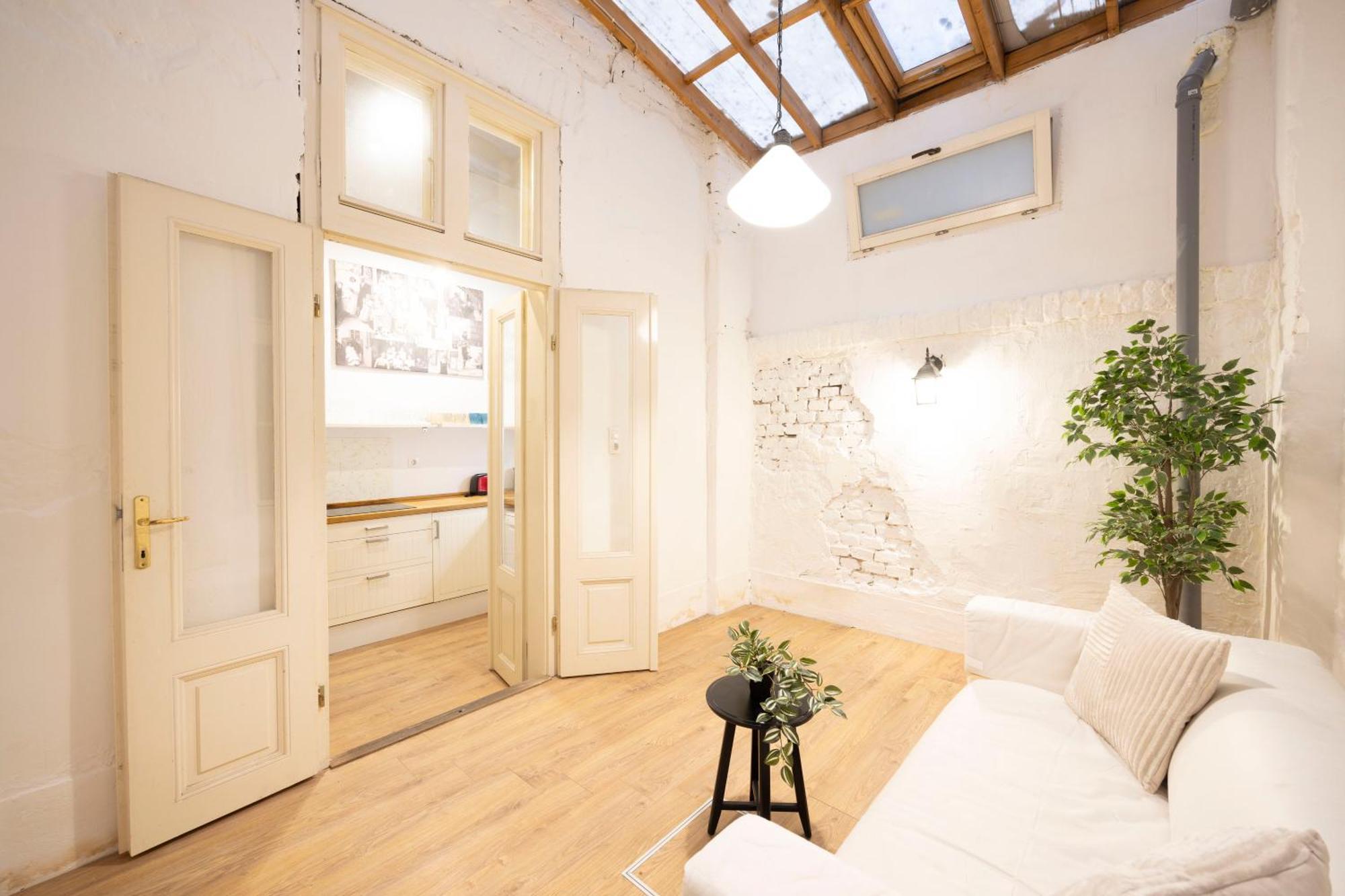 Cozy & Nostalgic Budapest Style Apartment In The Center ภายนอก รูปภาพ