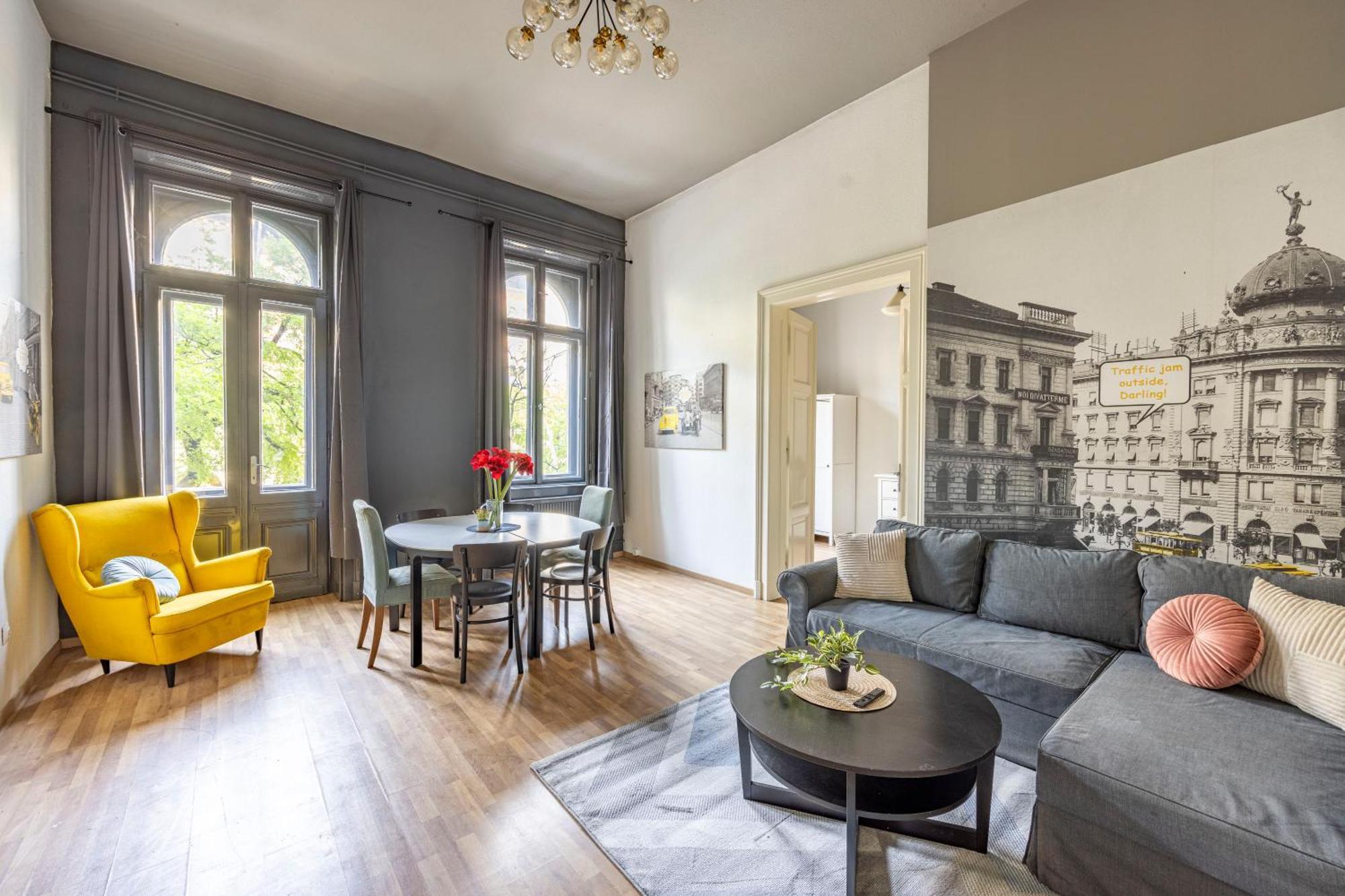 Cozy & Nostalgic Budapest Style Apartment In The Center ภายนอก รูปภาพ